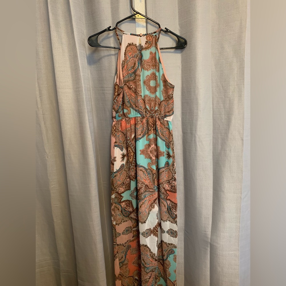 Dress - Picture 3 of 4